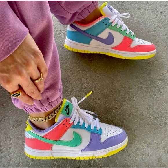 Nike Dunk Low Sneakers